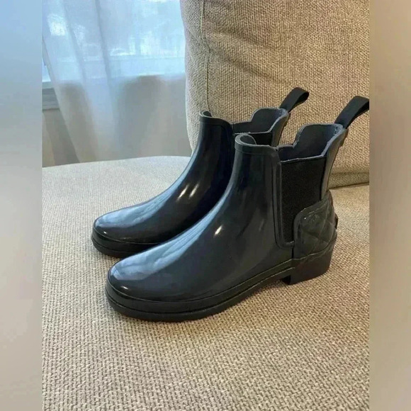 HUNTER • CHELSEA Refined Quilted Gloss Boots Slate Grey $185 size 5 - Picture 1 of 7